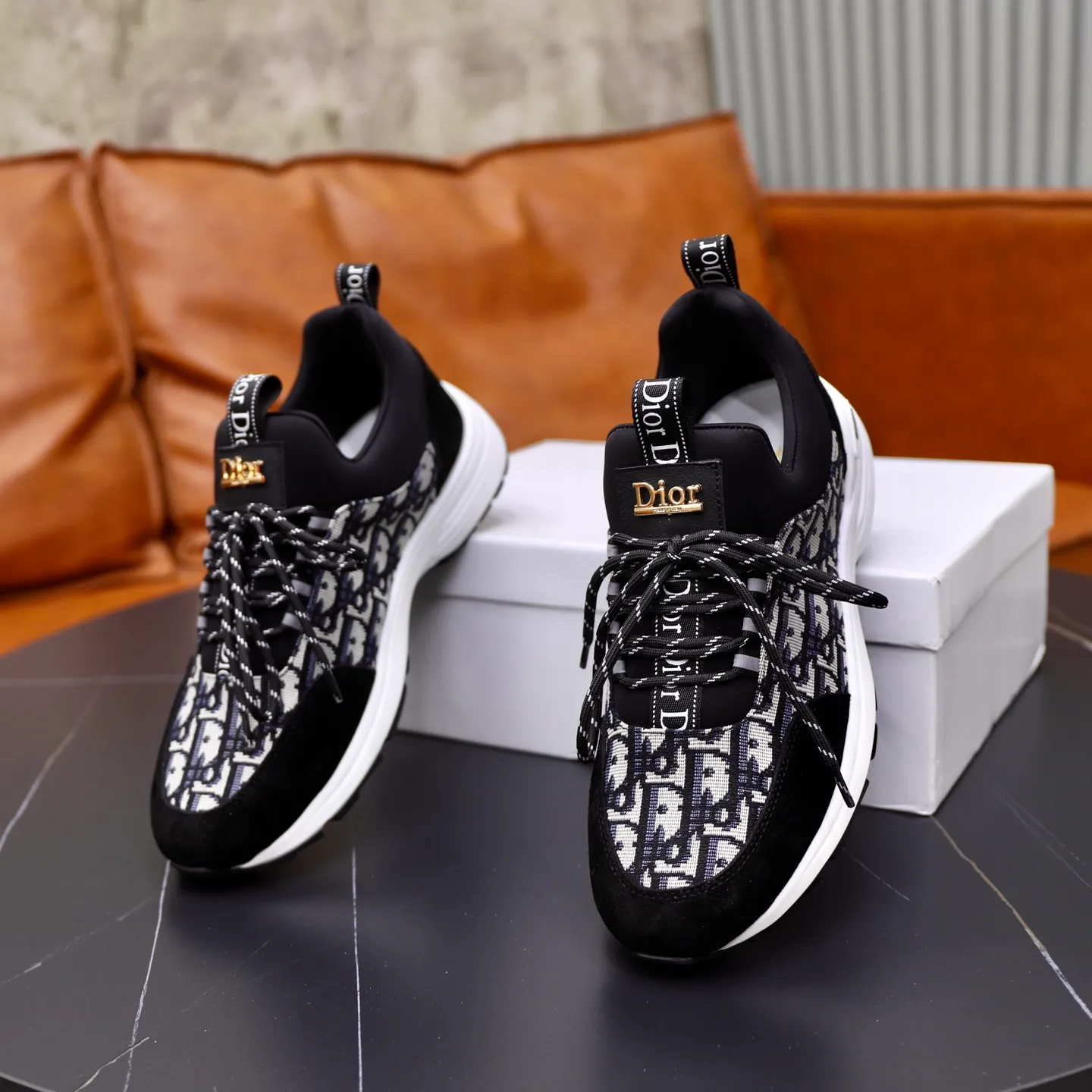 Ex-factory price: 440💰🙅‍♂️🙅‍♂️🙅‍♂️ Brand: Dior DIOR Standard code: 38-44 (45 customized) Grade: Same as the official website Material: Original material splicing Comfortable and breathable lining Lightweight and wear-resistant sports outsole Style category: Men's fashionable casual shoes Running sneakers Distinguished luxury brand elements Top luxury Color: actual picture color